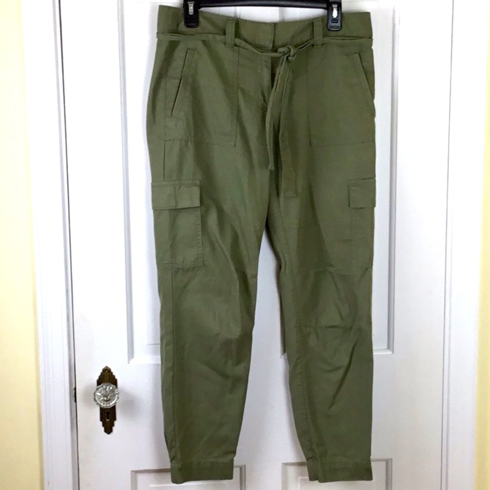 LOFT Belted Cargo Joggers Size 6 - Picture 2 of 9